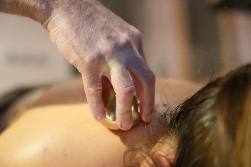 Massage Intuitif JoliJeûne à Carro